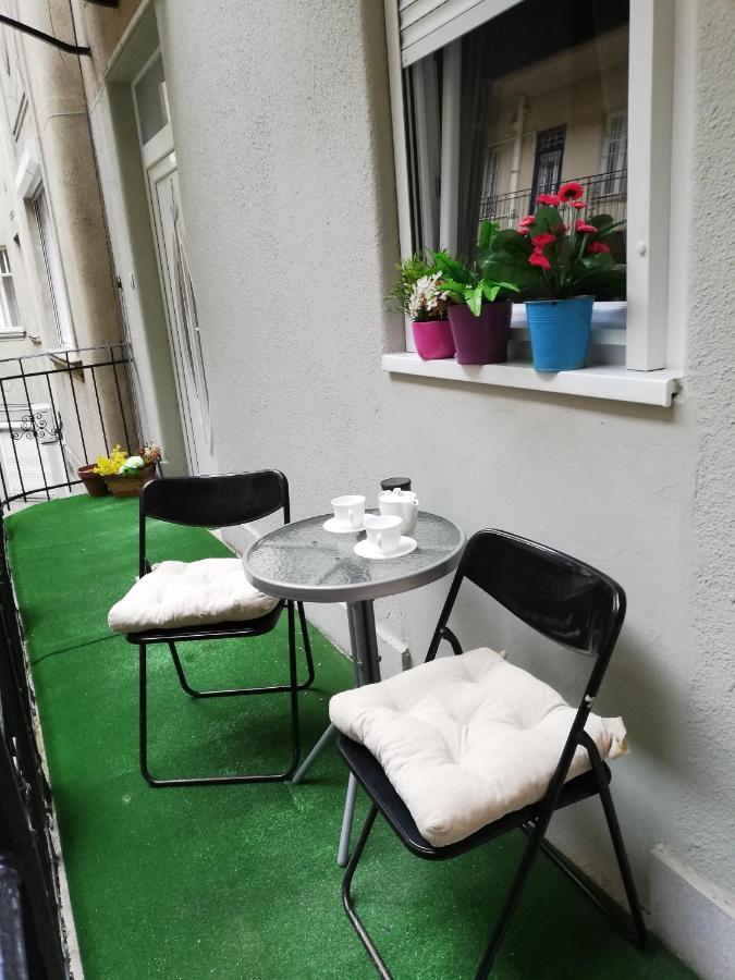 Pannonia Center Deluxe Apartament *