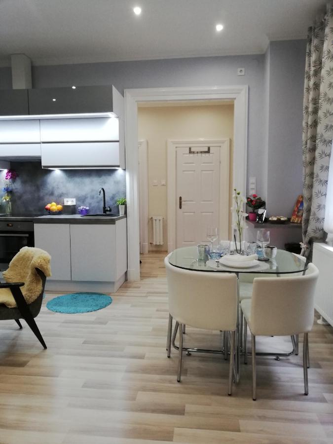 Pannonia Center Deluxe Apartament